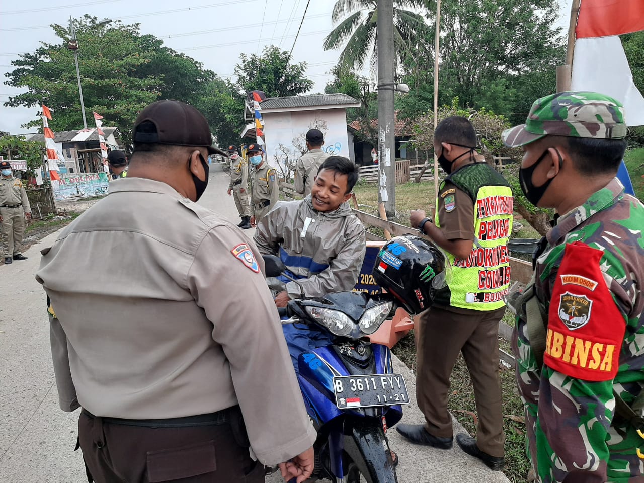 Read more about the article Jika Tidak Gunakan Masker Di Zona Hijau Petugas Beri Sangsi Sosial