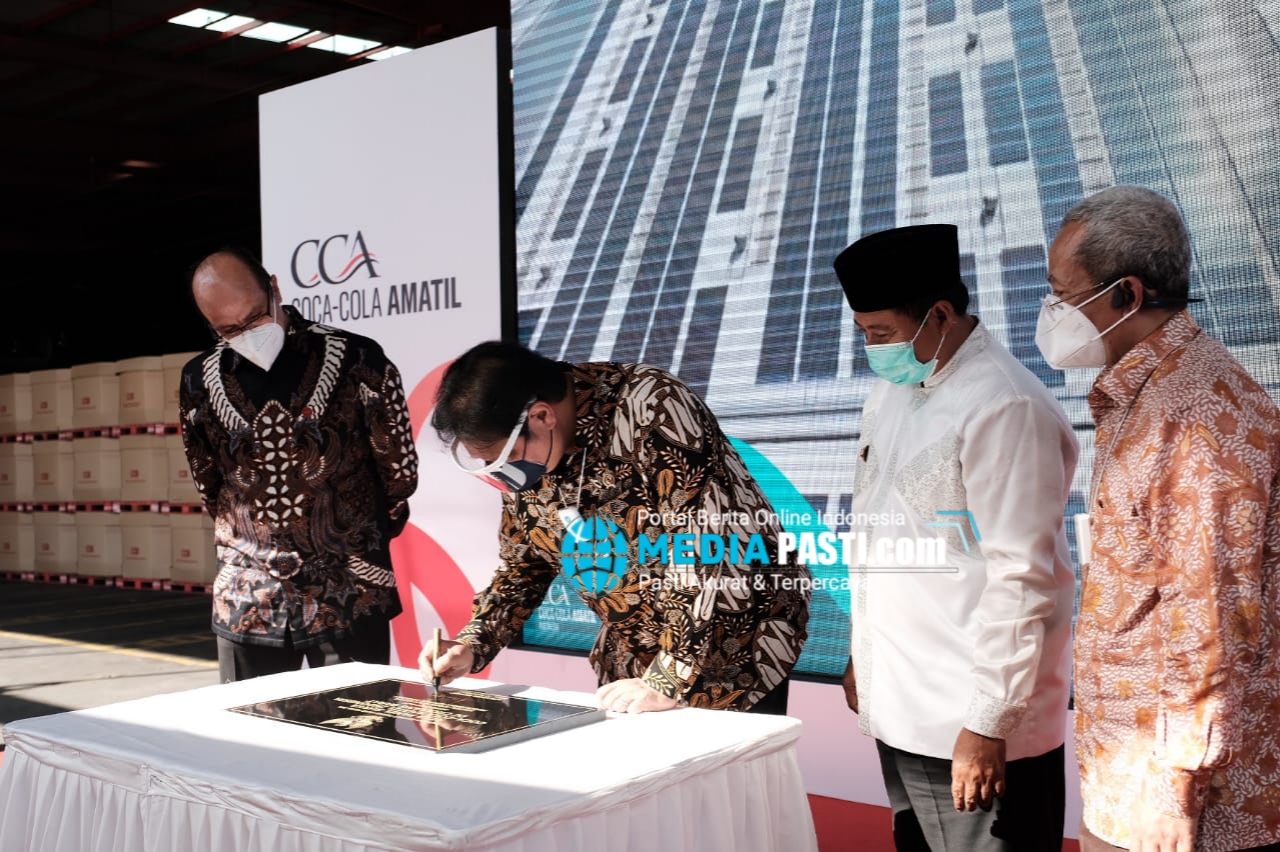 Read more about the article COCA-COLA AMATIL INDONESIA RESMIKAN ATAP PANEL SURYA TERBESAR