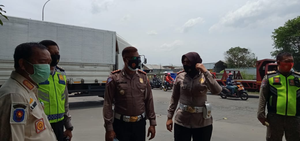 Read more about the article Pembongkaran Jalan Dan Penertiban jalan Kali Malang Kabupaten Bekasi