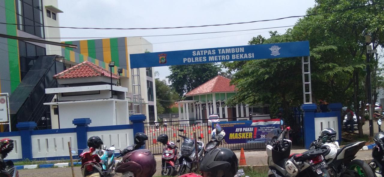 Read more about the article SATPASIM TAMBUN TERAPKAN PELAYANAN SECARA PRIMA DAN TERAPKAN PROTOKOL KESEHATAN