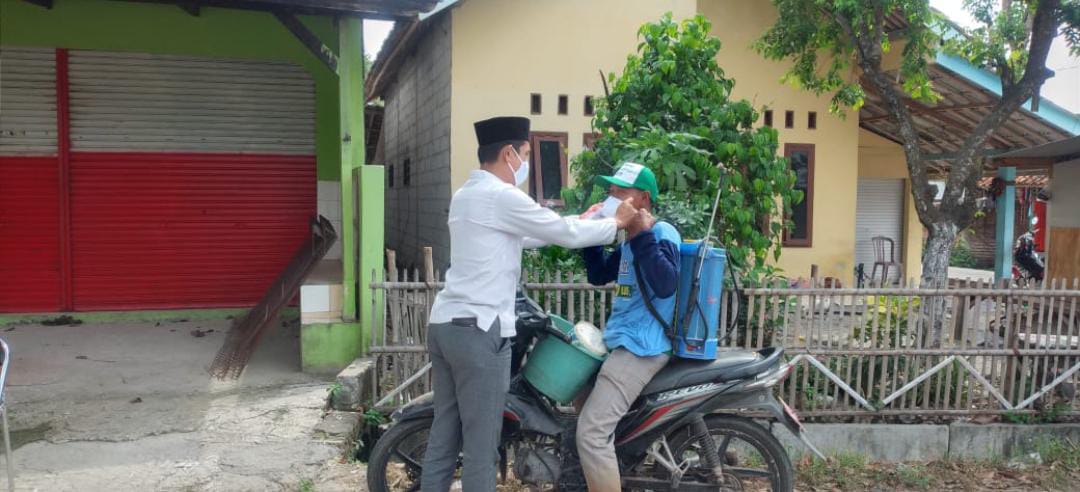 Read more about the article KADES KARANG MUKTI GIAT BAGIKAN MASKER