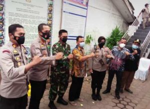 Read more about the article Keterangan Pers Wakapolres Metro Bekasi  Panitia Pilkades Desa Mangunjaya Tambun  Masih Hitung Perolehan Suara