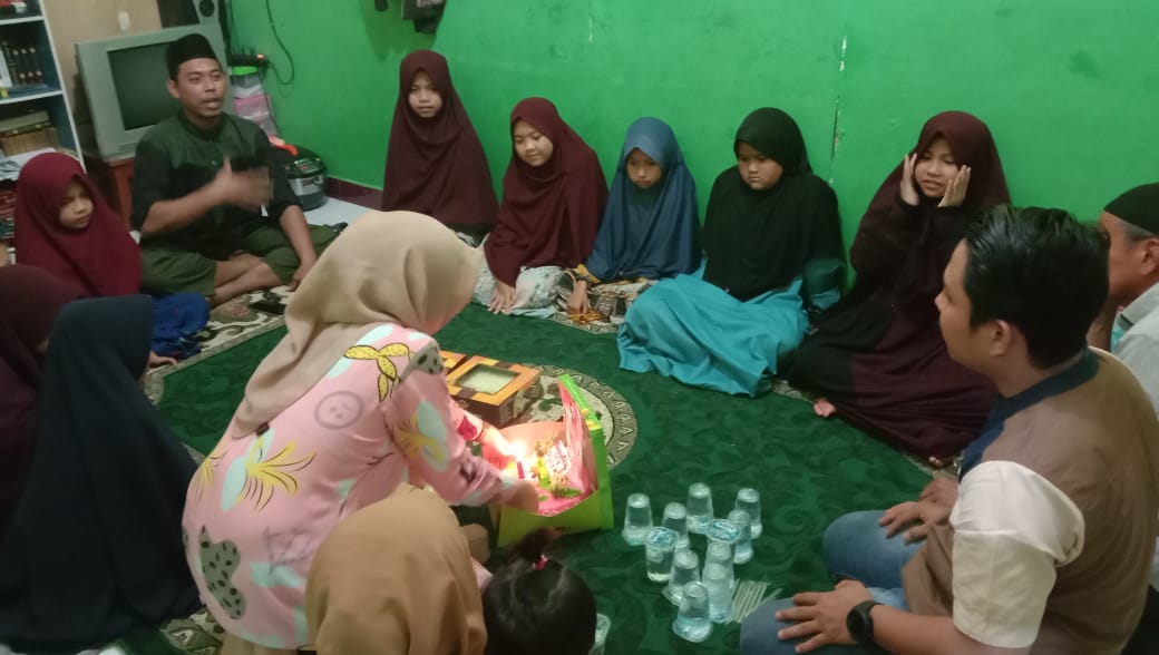 You are currently viewing HUT Syilla Putri Dermawan Putri Dari Pimpinan Media Pasti Indonesia di Laksanakan di Rumah Anak Yatim dan Dhuafa