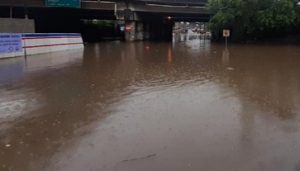 Read more about the article Jalan kalimalang Mengalami Banjir Curah Hujan yang Cukup Tinggi