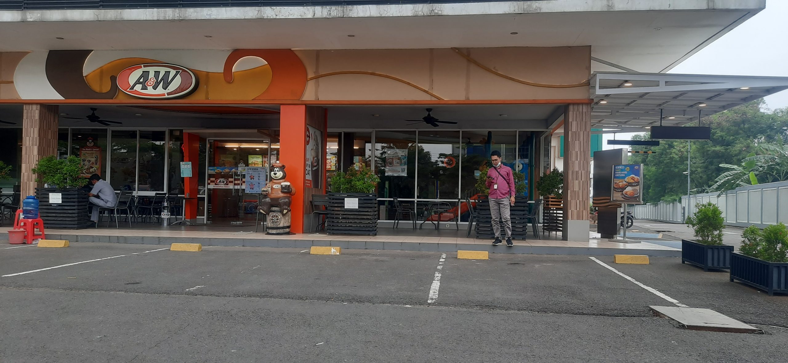 Read more about the article Restaurants A&W Cikarang Central City