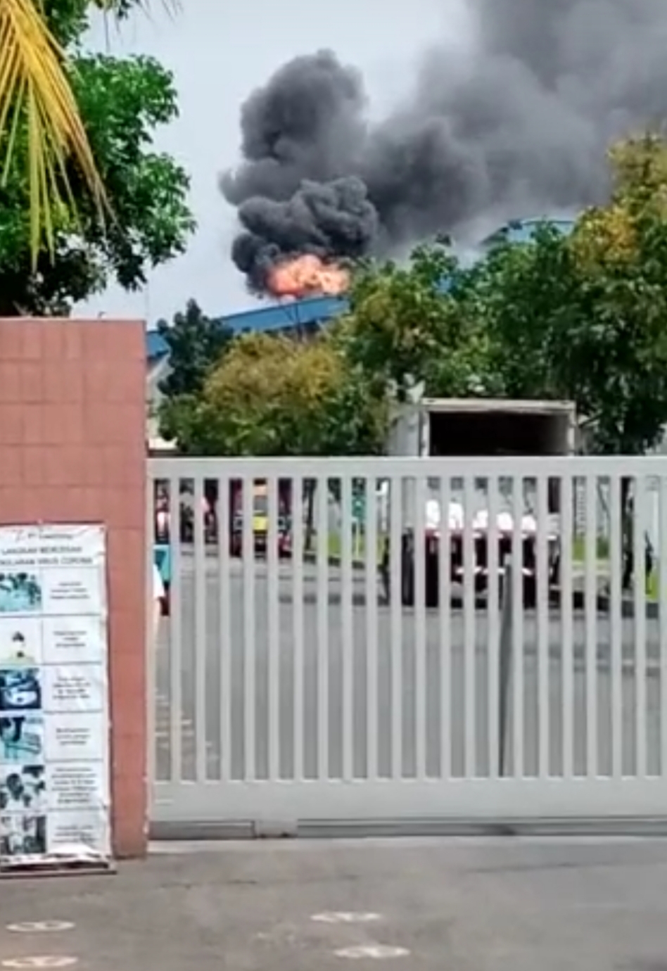 You are currently viewing Kebakaran Pada Pabrik Otomotif  Di kawasan Jababeka