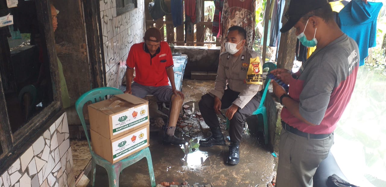 Read more about the article Bimaspol Aiptu Yanto Sumarno Mewakili Polsek Cikarang Utara Berikan Bantuan