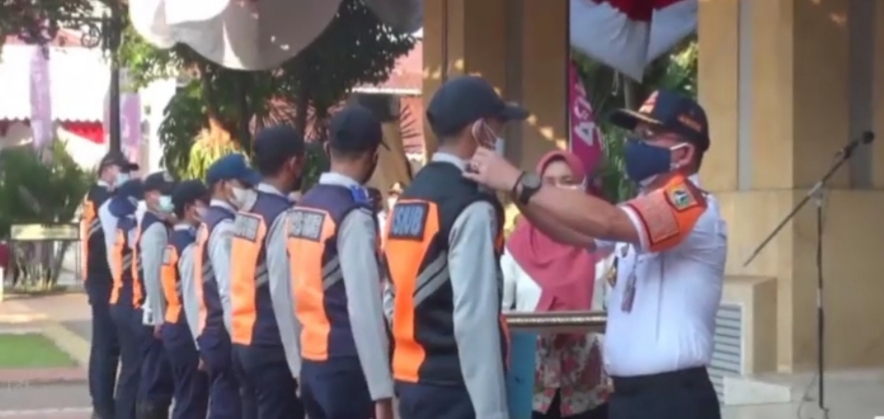 Read more about the article Usai Nongkrong Saat PPKM Darurat Sejumlah 8 Petugas Dishub Di Pecat