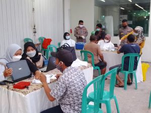 Read more about the article Polsek Cikarang Utara Gelar Gerai Vaksin SINOVAC Gratis