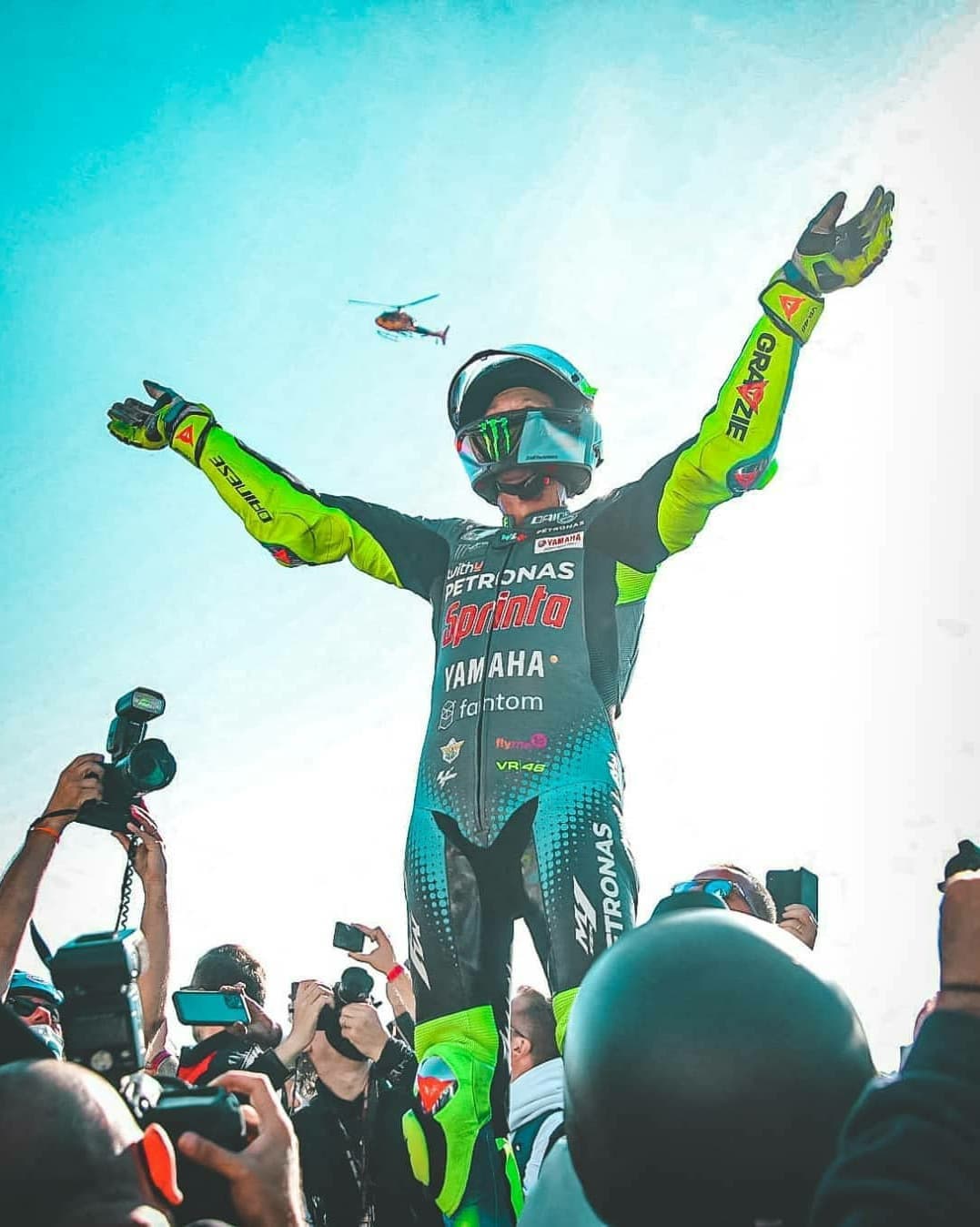 Read more about the article Momen Mengharukan Di Balapan Terakhir Rossi