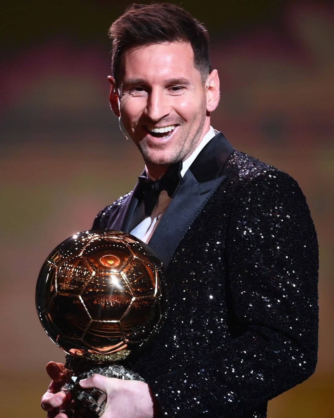 Read more about the article Lionel Messi Raih Penghargaan Ballon d’Or 2021