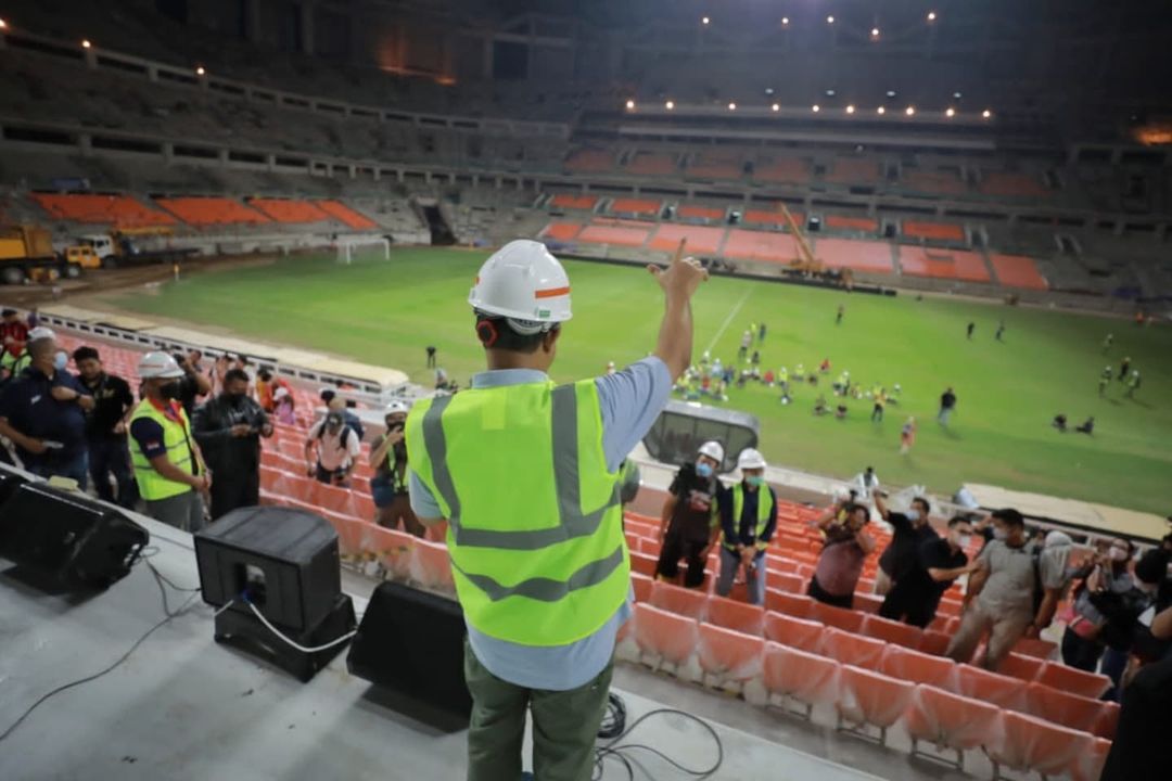 Read more about the article Anies Tinjau jakarta international stadium (JIS): 13% Lagi Tuntas
