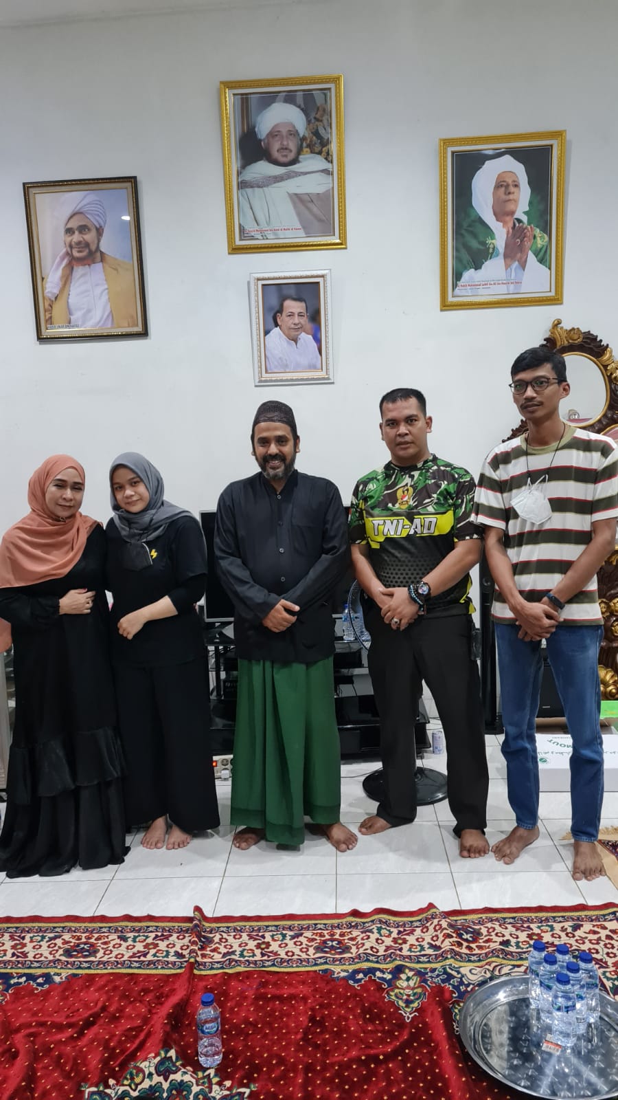 Read more about the article Al-Habib Syechan bin Musthofa bin Abdollah Al Bahar atau akrab disebut Wan Sehan mendatangi Kediaman Aisyah said