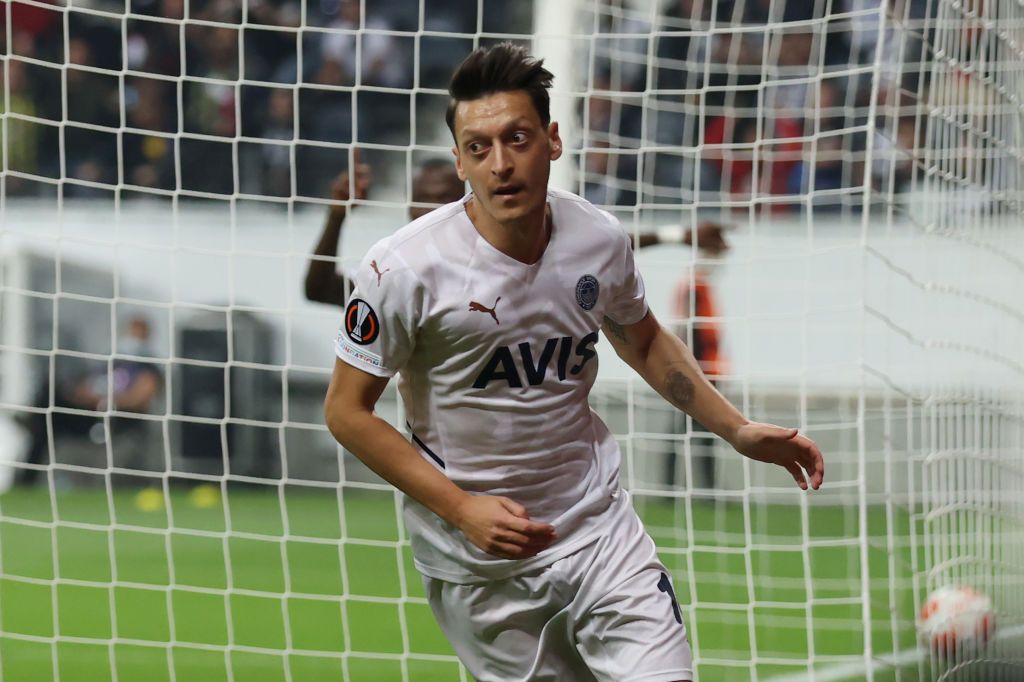 Read more about the article Media Turki Panaskan Rumor Mesut Ozil ke RANS Cilegon