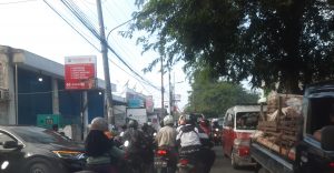 Read more about the article kemacetan Terjadi di jalan Ki Hajar dewantara  arah pilar penguna Jalan buka suara