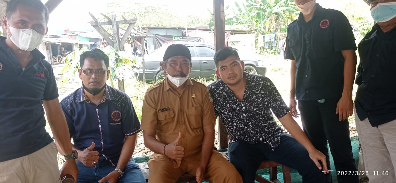Read more about the article KEPALA DESA CIKARANG KOTA KUNJUNGI WARGA YANG TERDAMPAK PEMBONGKARAN BANGUNAN