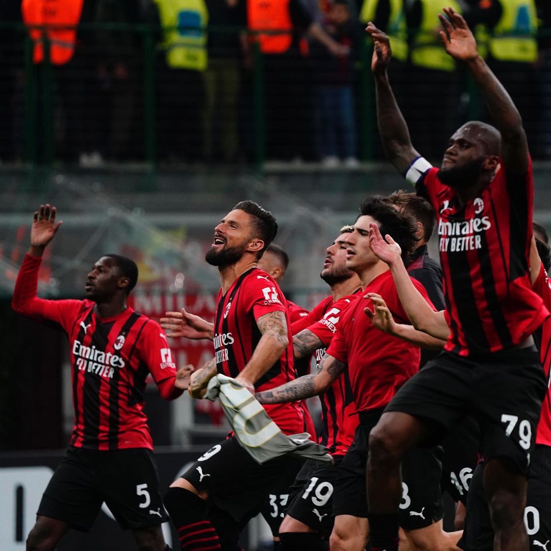 Read more about the article Ac Milan Menang atas Genoa 2-0, Kembali ke Puncak Klasemen