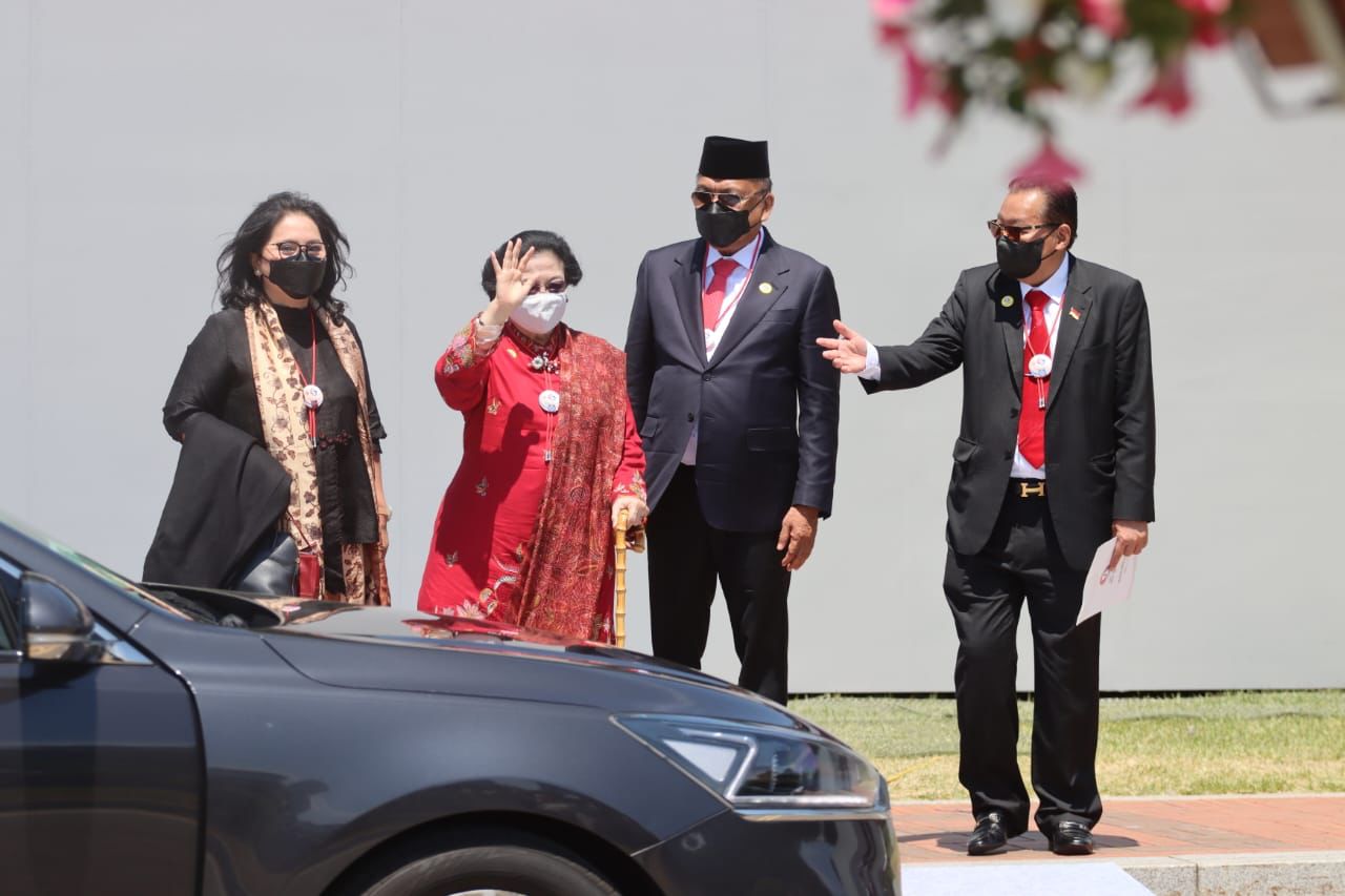 Read more about the article Megawati sukarno putri menghadiri pelantikan presiden korsel