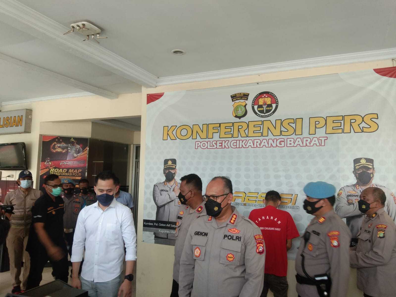 Read more about the article Konversi Pers Mengungkap Perkara Kasus Pencurian Dengan Pemberatan Rumah Yang Ditinggal Penghuninya.