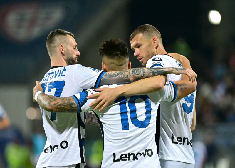 Read more about the article Hasil Cagliari vs Inter Milan di Liga Italia 2021-2022: Menang 3-1, Nerazzurri Paksa Perebutan Scudetto di Giornata Terakhir