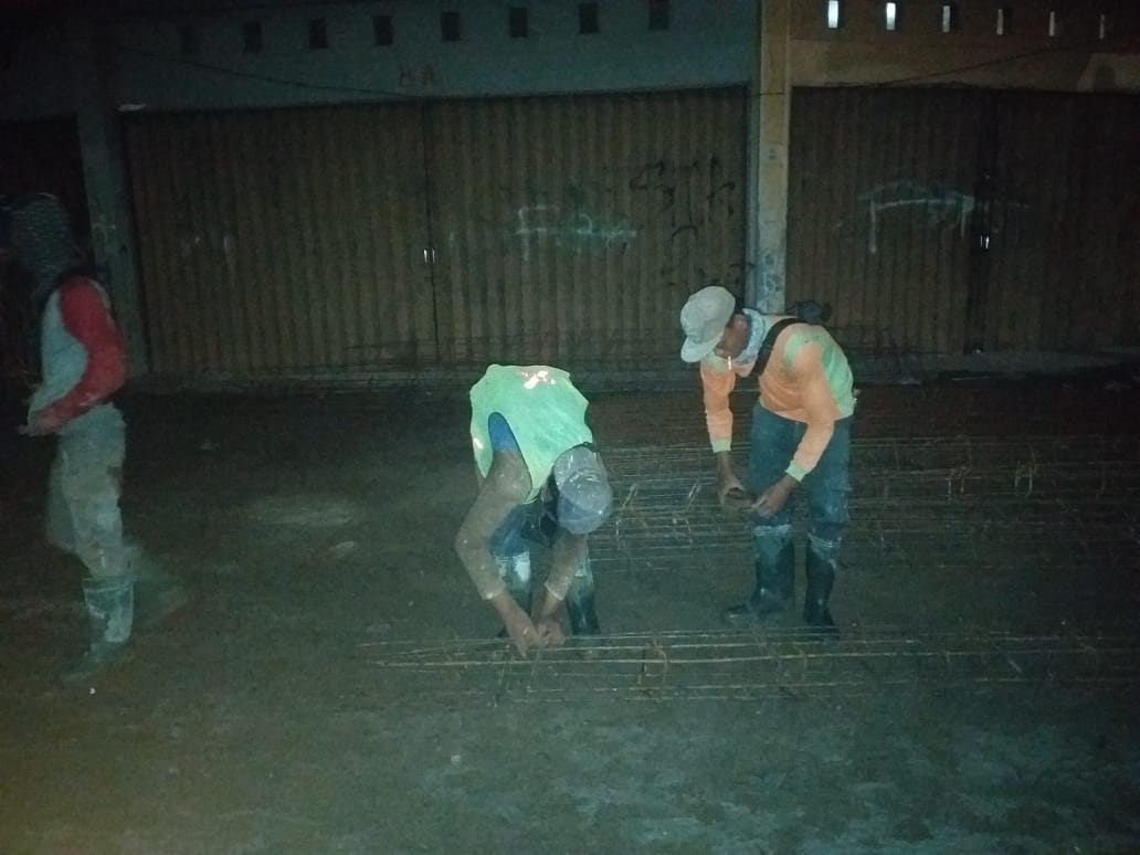 Read more about the article Proyek Peningkatan Jalan Tidak Berkualitas,Dalam Pelaksanaan DI Air Yang Banjir.