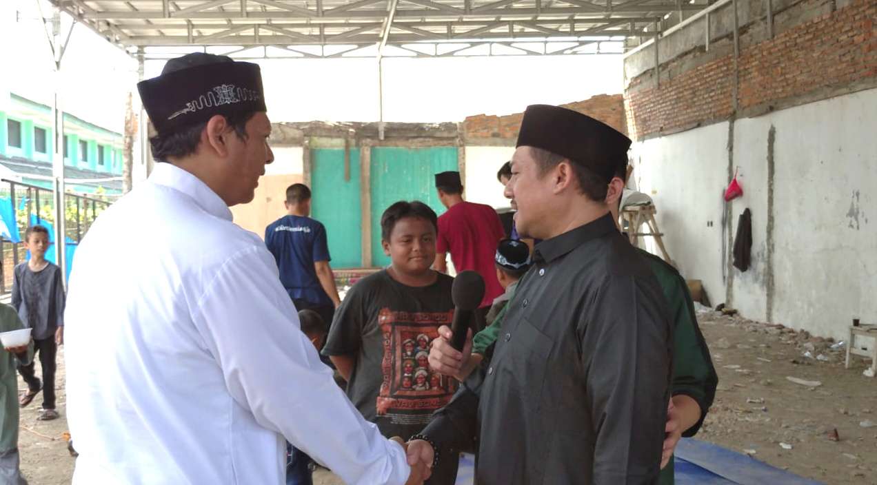 Read more about the article Salurkan Hewan Kurban, Anggota DPRD Hendra Cipta Dinata Apresiasi Pemkab dalam Antisipasi PMK