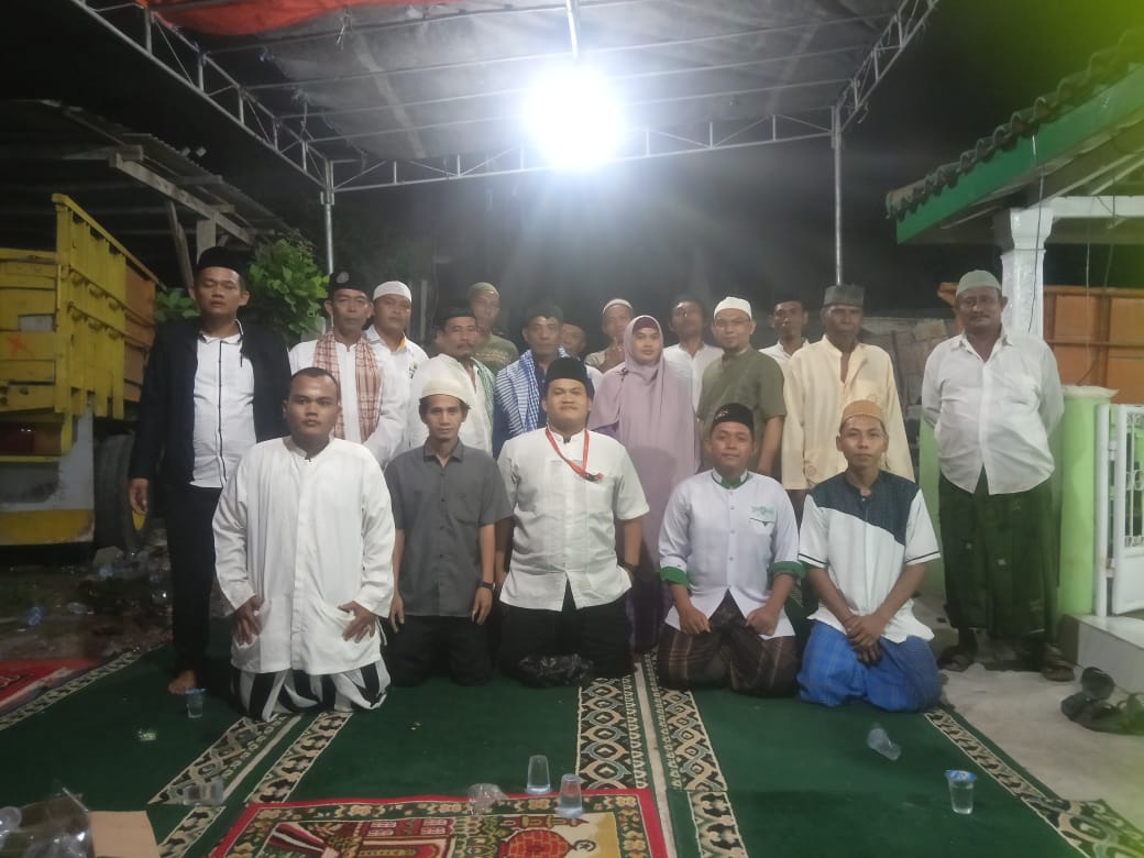 Read more about the article Santunan Anak Yatim Dan Dhuafa Di Musollah AT – TAUHID.