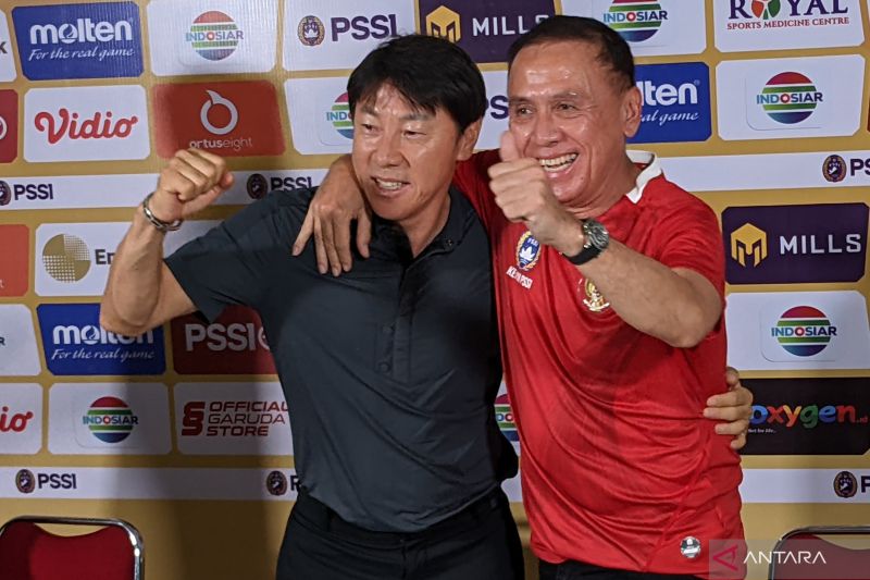 Read more about the article Shin Teo Yong Akan Ikut Mundur Jika Ketum PSSI Mundur