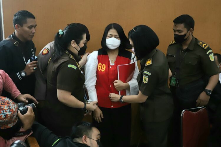 You are currently viewing Putri Candrawathi Layangkan Nota Keberatan usai Jaksa Penuntut Umum Jatuhkan Dakwaan