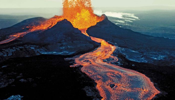 Read more about the article Gunung Api Mauna Loa Hawaii Meletus, Pertama Kalinya sejak 1984