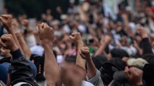 Read more about the article Demo Buruh Tuntut Kenaikan Upah 13 Persen dan Tolak PHK Dengan Ancaman Resesi