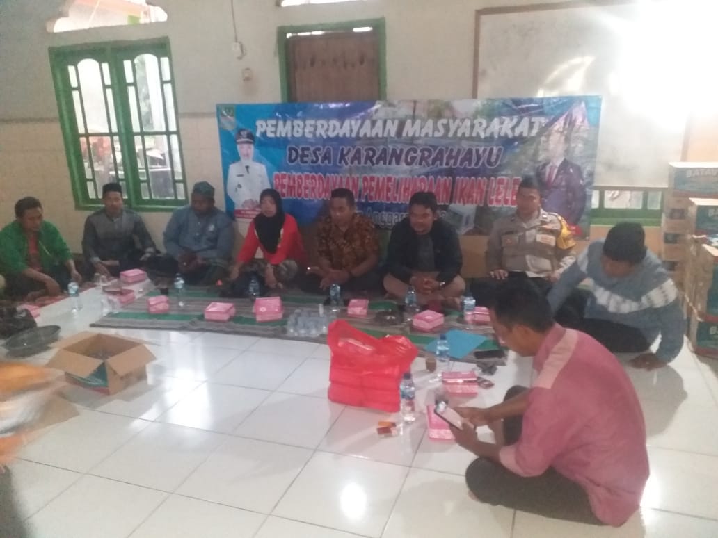 Read more about the article Kepala Desa karangrahayu Resmikan Pemberdayaan ikan lele