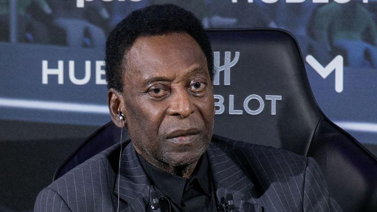 Read more about the article Pele Sang Legenda Sepak Bola Meninggal Dunia