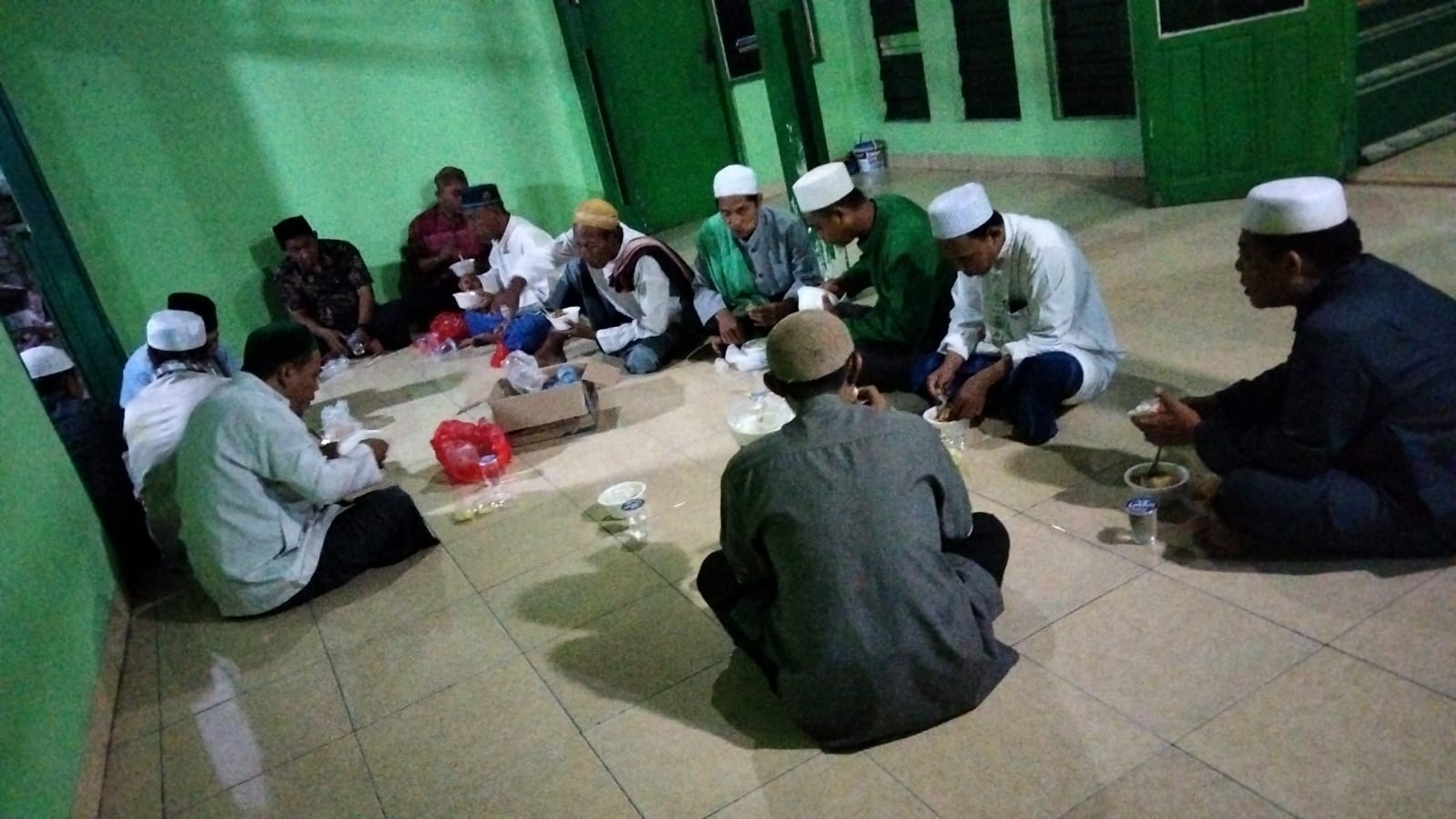 Read more about the article PEMUDA IKRIMARJA (Ikatan Remaja Islam Masjid Raudhatul Jannah) MENGADAKAN SUBUH BERKAH