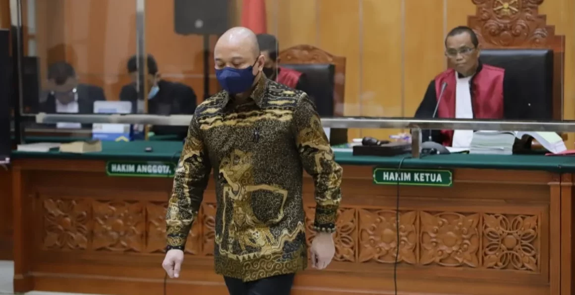 Read more about the article Mantan Kapolda Sumatera Barat Irjen Teddy Minahasa Dituntut Hukuman Mati!
