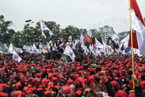 Read more about the article Buah dari Aksi Demonstrasi Buruh di Indonesia Mulai dari Perlindungan Kecelakaan Kerja Hingga BPJS