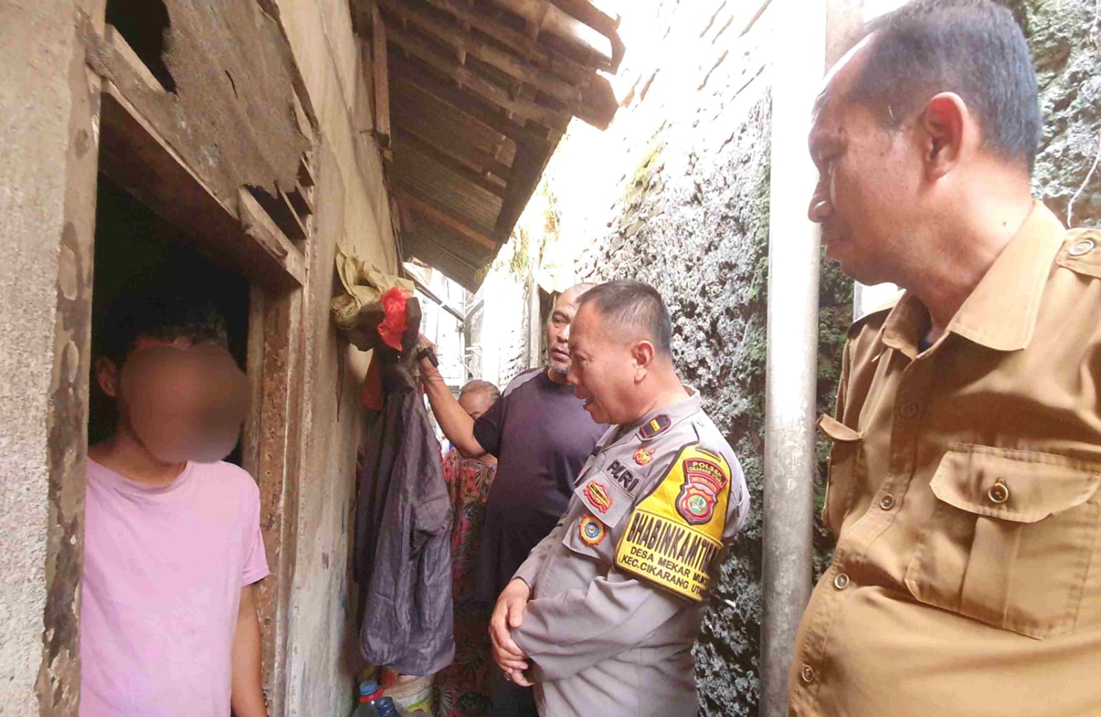 Read more about the article Warga Masyarakat Sekolah SDN Mekar Mukti 01 diramaikan terkait kasus Dugaan Pelecehan Dilakukan oleh ODGJ.