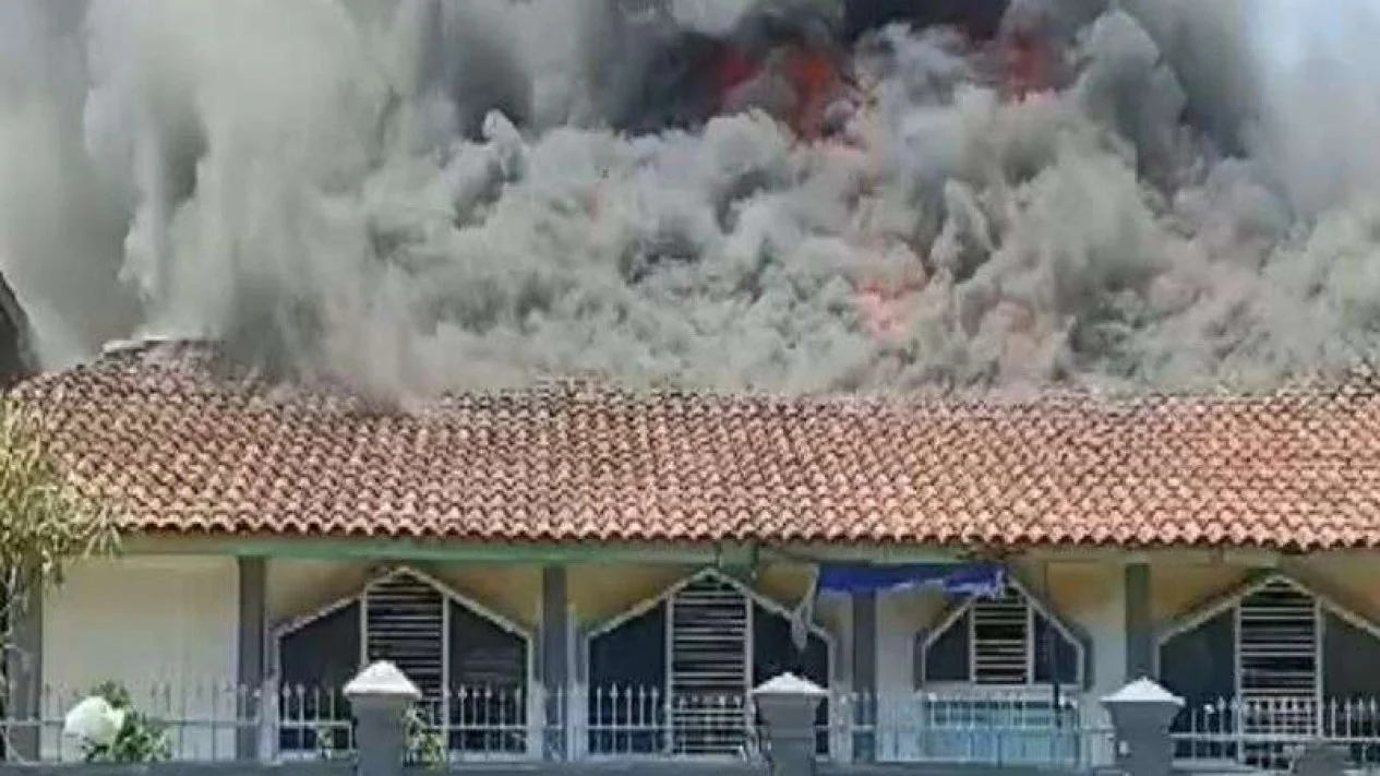 Read more about the article RSUD dr Slamet Garut Terbakar, Pasien Dievakuasi