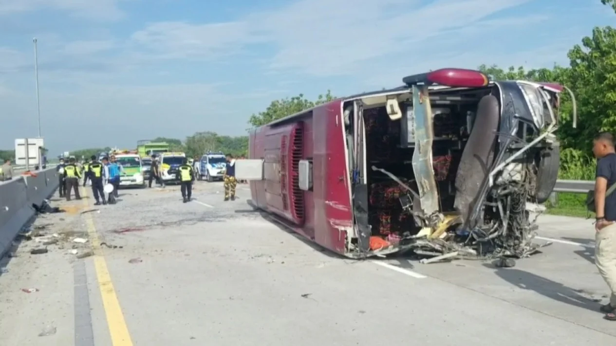 Read more about the article Kecelakaan Bus Simpatisan Partai Politik di Ngawi Tewaskan 3 Orang