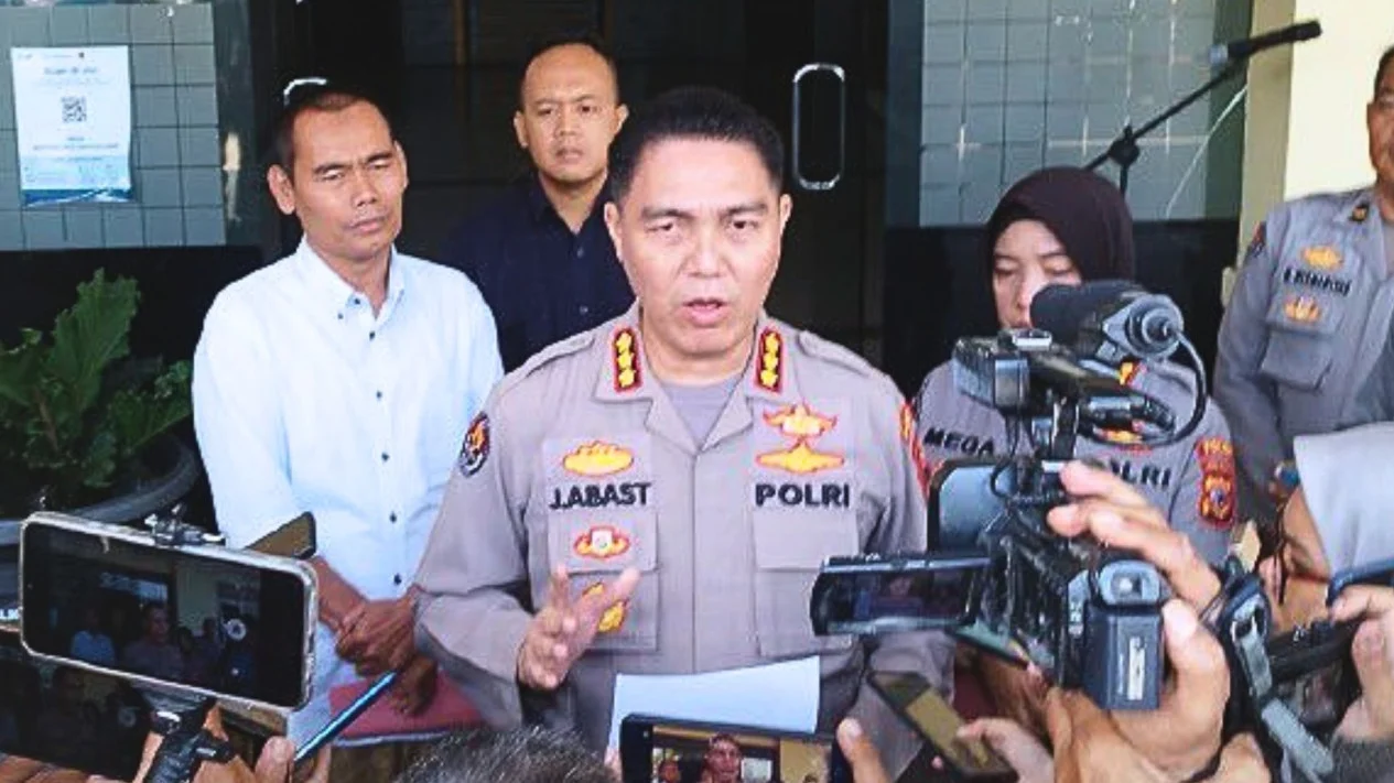 Read more about the article Polda Jabar Buka Suara Terkait Pengakuan Saka Tatal Jadi Korban Salah Tangkap Dalam Kasus Vina Cirebon