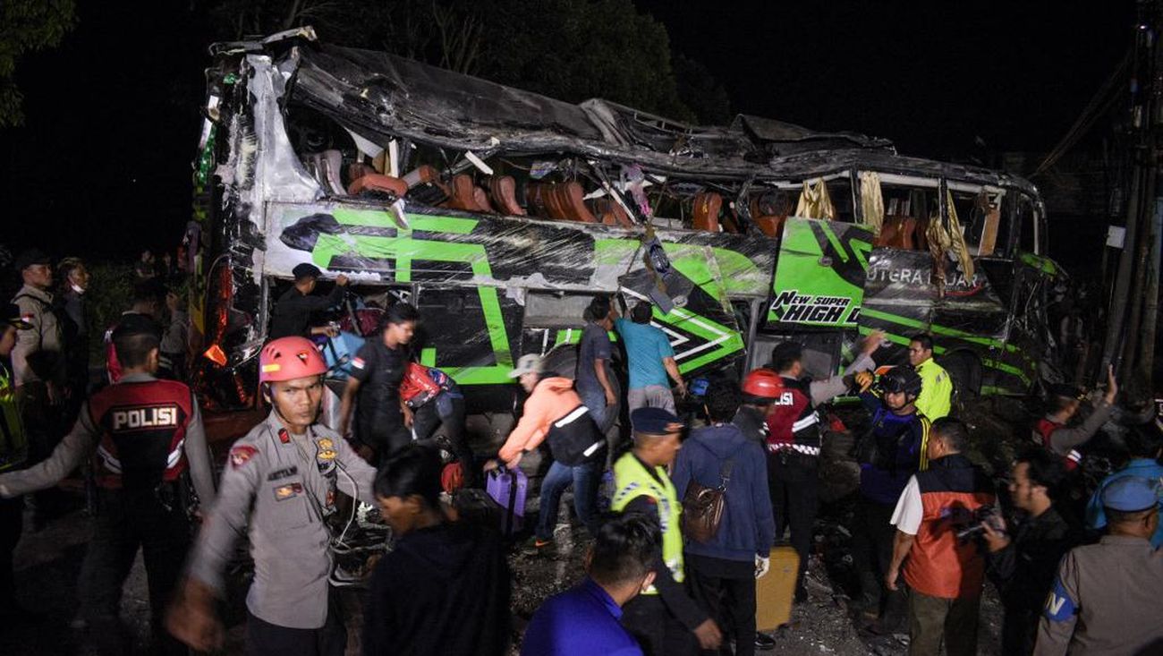 Read more about the article Kecelakaan Maut Bus Terguling di Subang, 11 Orang Tewas Puluhan Lain Luka Berat