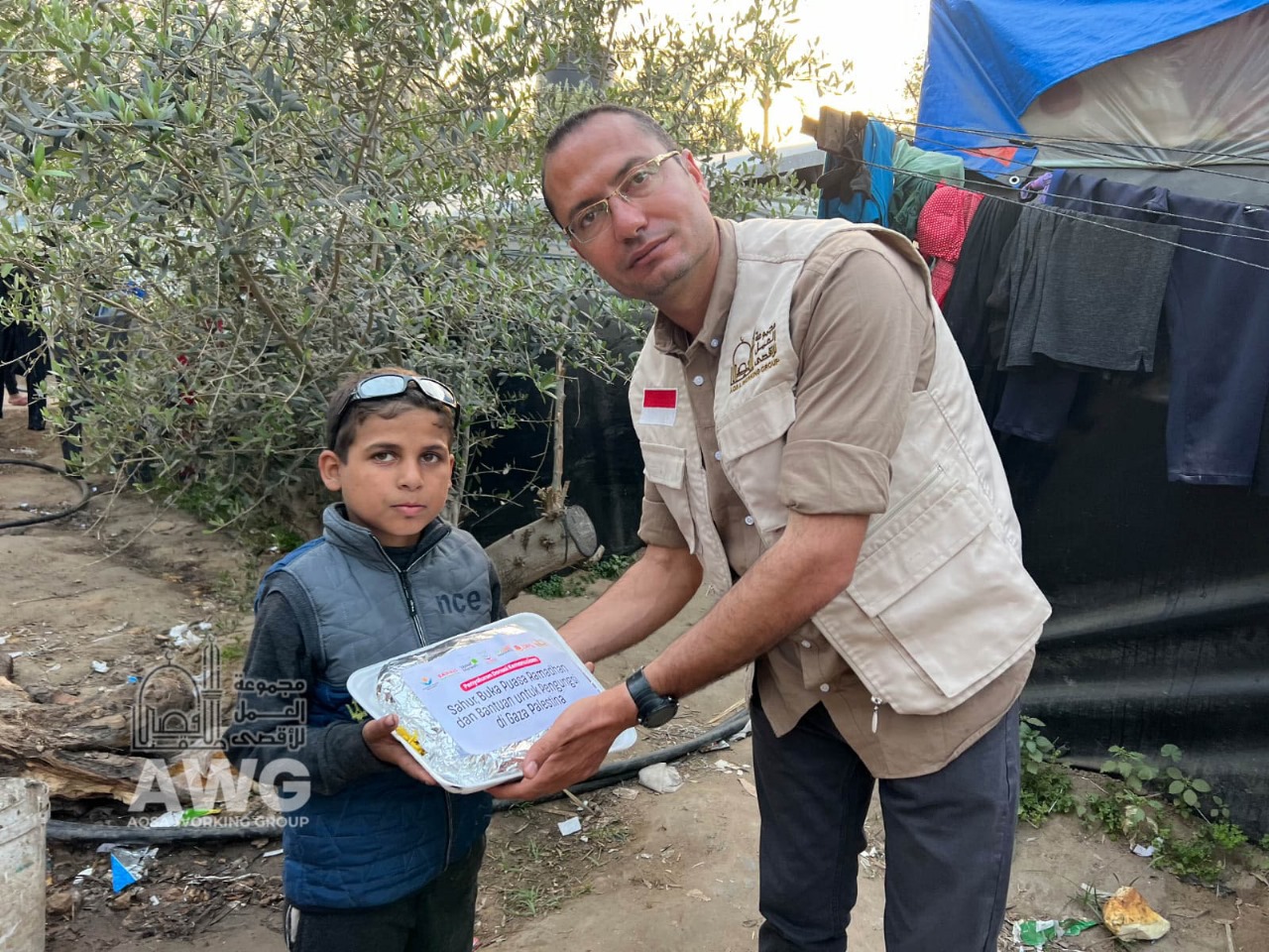 Read more about the article Relawan AWG Gaza Syahid Saat Salurkan Bantuan, Tewas Ditembak Sniper Zionis Israel