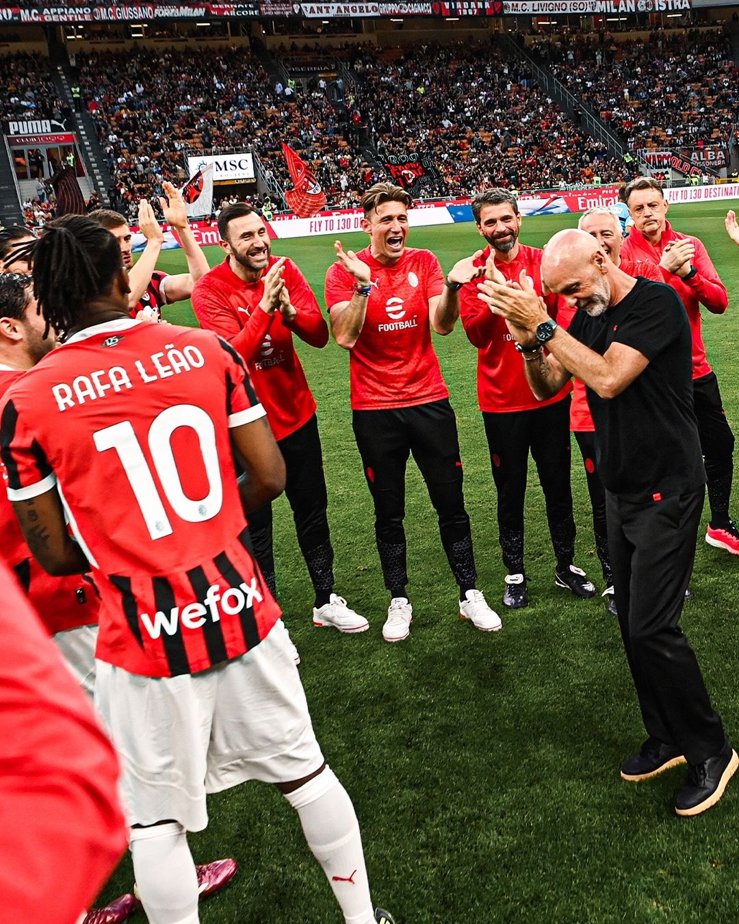 Read more about the article Perpisahan Emosional Beberapa Pemain AC MIlan & pelatih Pada Laga Penutup Serie A