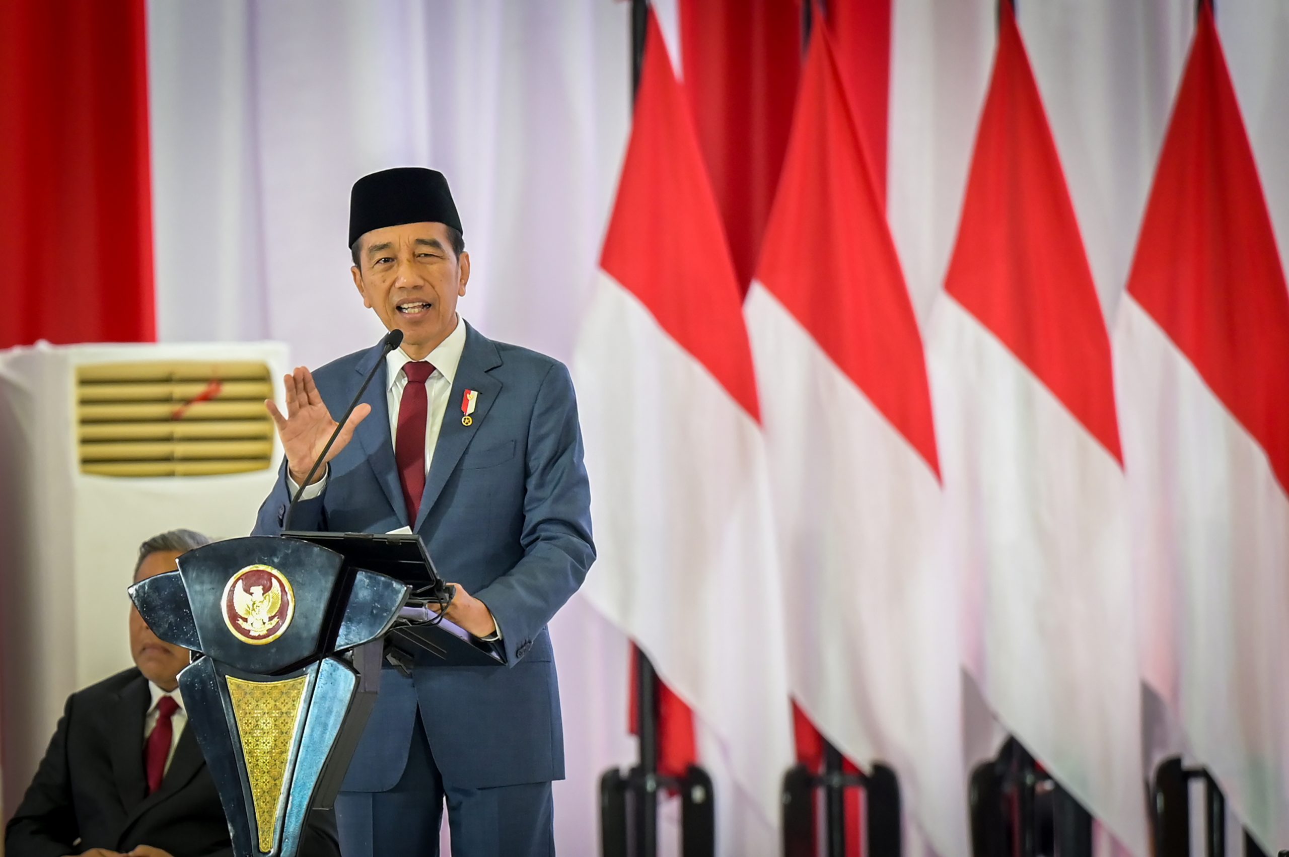 Read more about the article Akibat Hujan Deras Sekali Jokowi Batal Ngantor Di IKN Bulan Ini