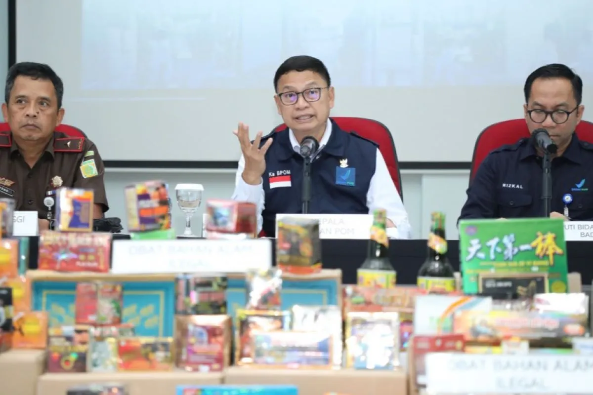 Read more about the article BPOM Berhasil Amankan Bahan Obat Alam Ilegal Senilai 8.1 M Di Jawa Barat