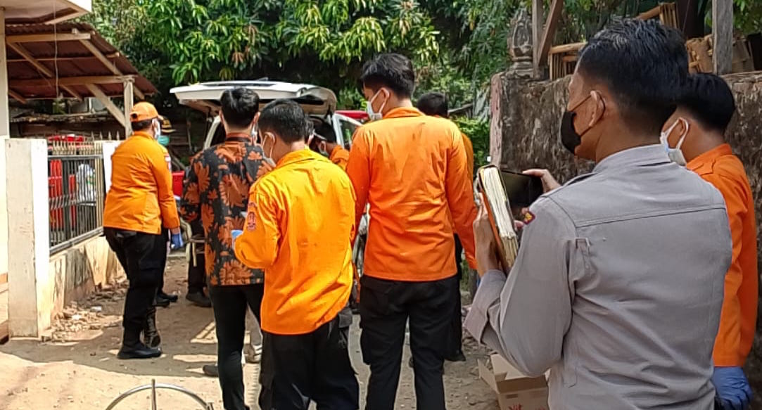 Read more about the article Ditemukan Jasad Pria Membusuk Dari Dalam Kamar Kos Di Pekayon Jaya