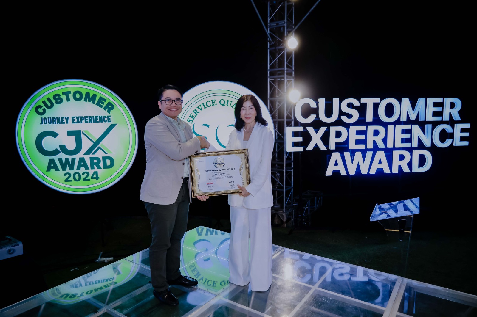Read more about the article BRI Raih Predikat Diamond Diajang Service Quality Awards 2024 Prioritaskan Nasabahnya Dengan Berikan Layanan Prima