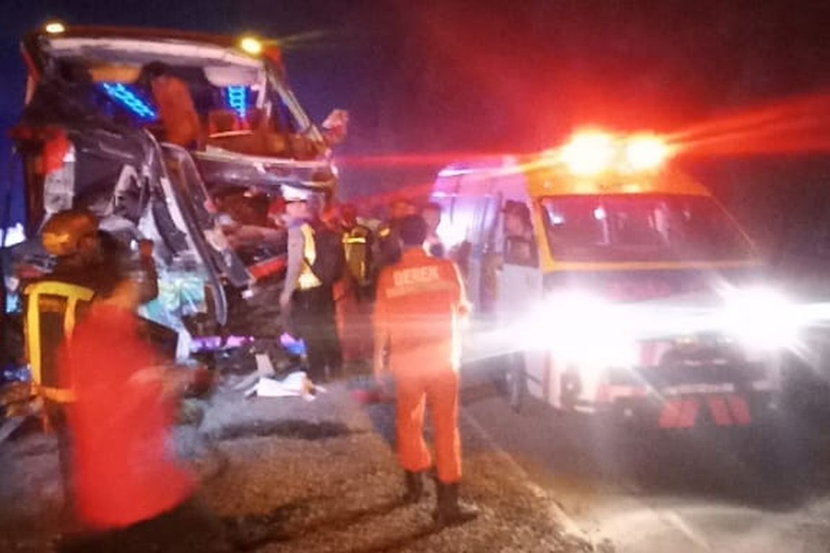 Read more about the article Kecelakaan Maut di Tol Cipularang, Sopir Bus Diduga Mengantuk