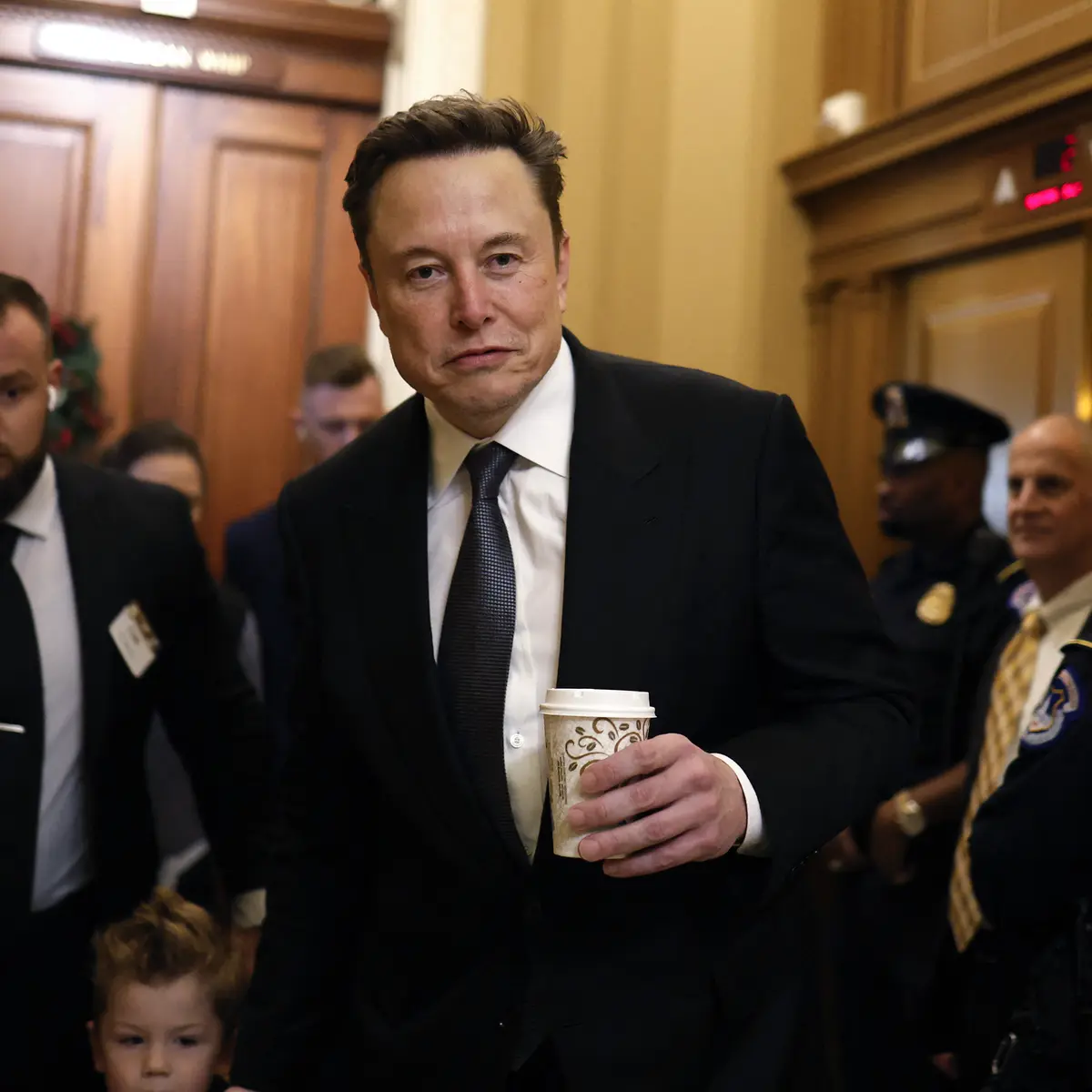 Read more about the article Elon Musk Mundur dari Pemerintahan Trump, Kritik RUU Perpajakan Jadi Pemicu