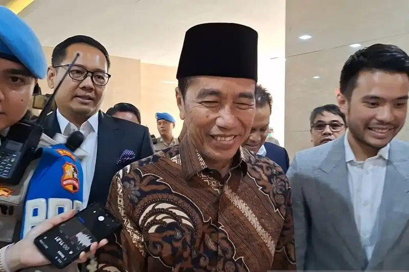 Read more about the article Jokowi Hadiri Pemeriksaan Bareskrim Terkait Dugaan Ijazah Palsu: Proses Hukum dan Klarifikasi Lengkap